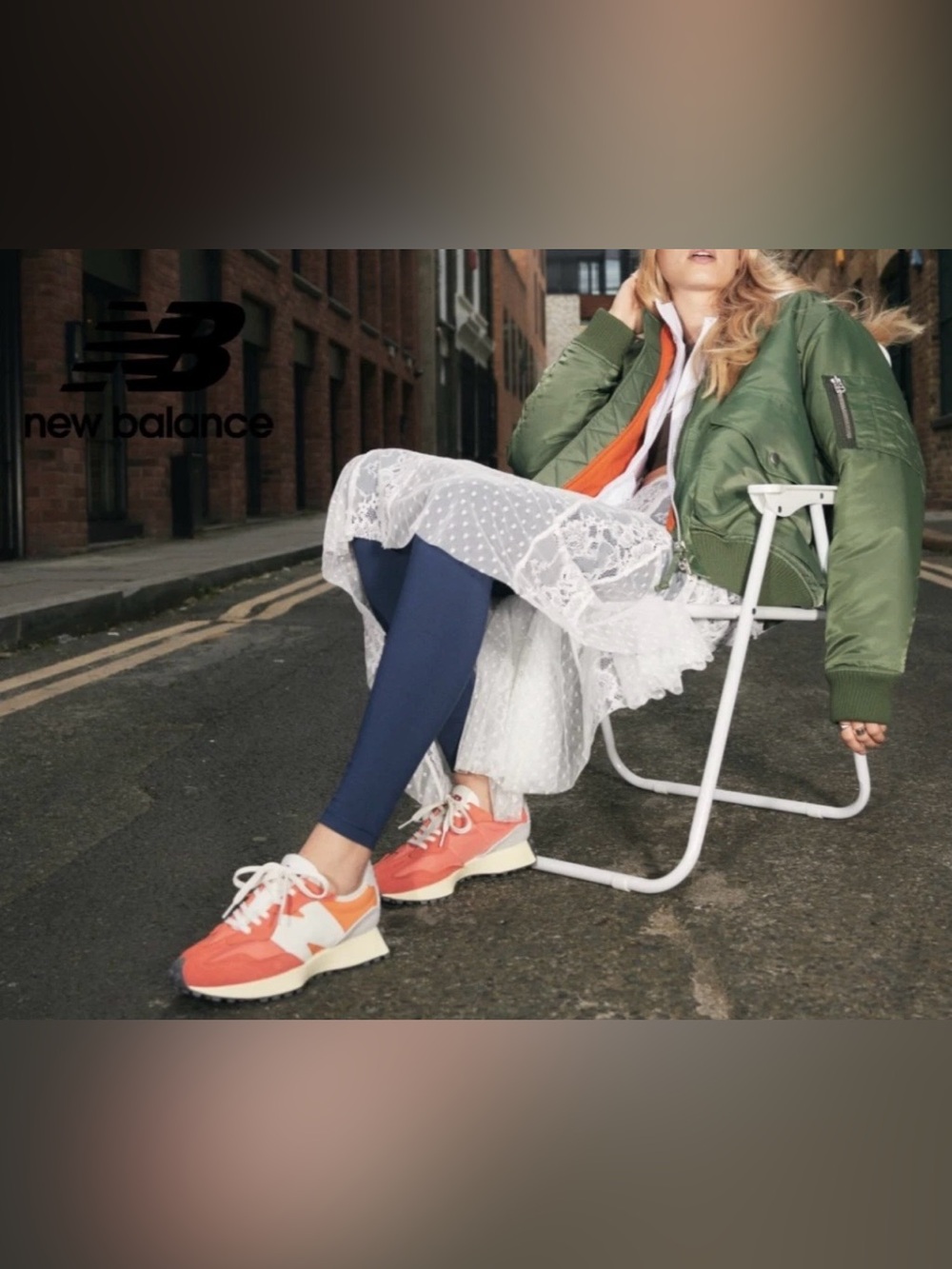 New Balance 327 Sneakers - Picture 2 of 13